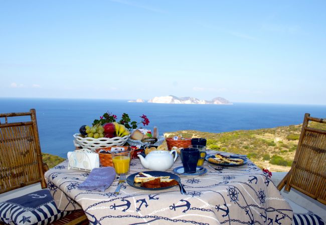 Affitto per camere a Ponza - B&B Il Gabbiano camera matrimoniale 01