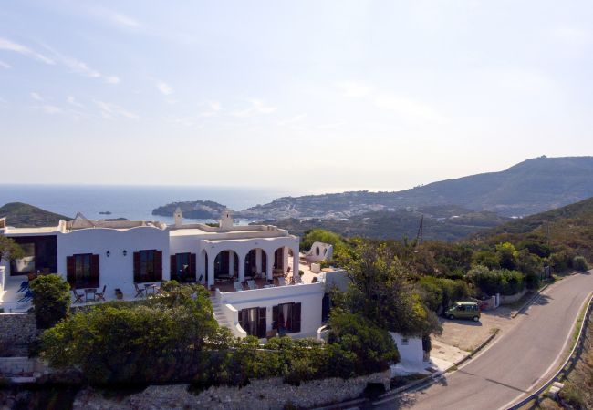 Villa a Ponza - Turistcasa - Villa Il Gabbiano -