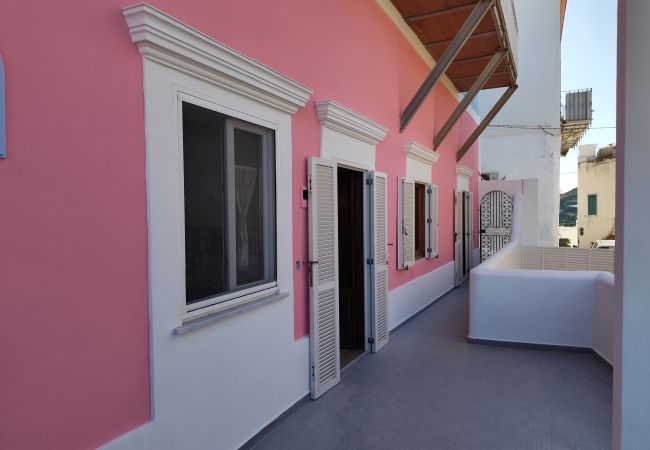 Ferienwohnung in Ponza - Turistcasa - Isolamì 1 -