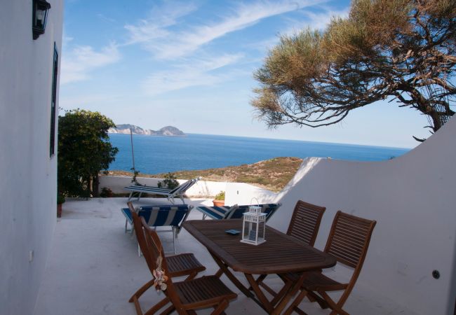 Rent by room in Ponza - B&B Il  Gabbiano Junior Suite