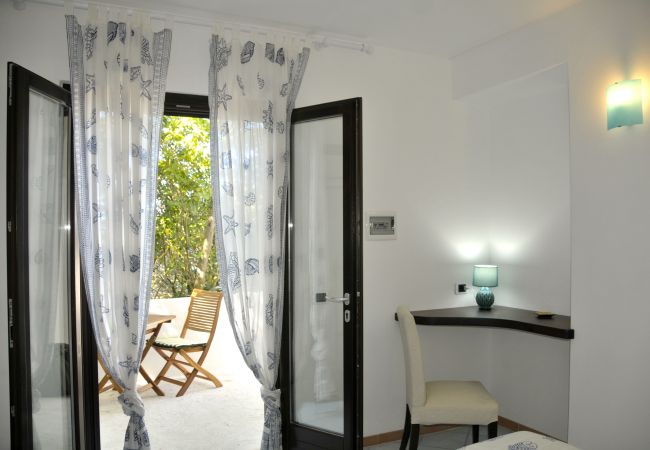 Rent by room in Ponza - B&B Il Gabbiano camera matrimoniale 05