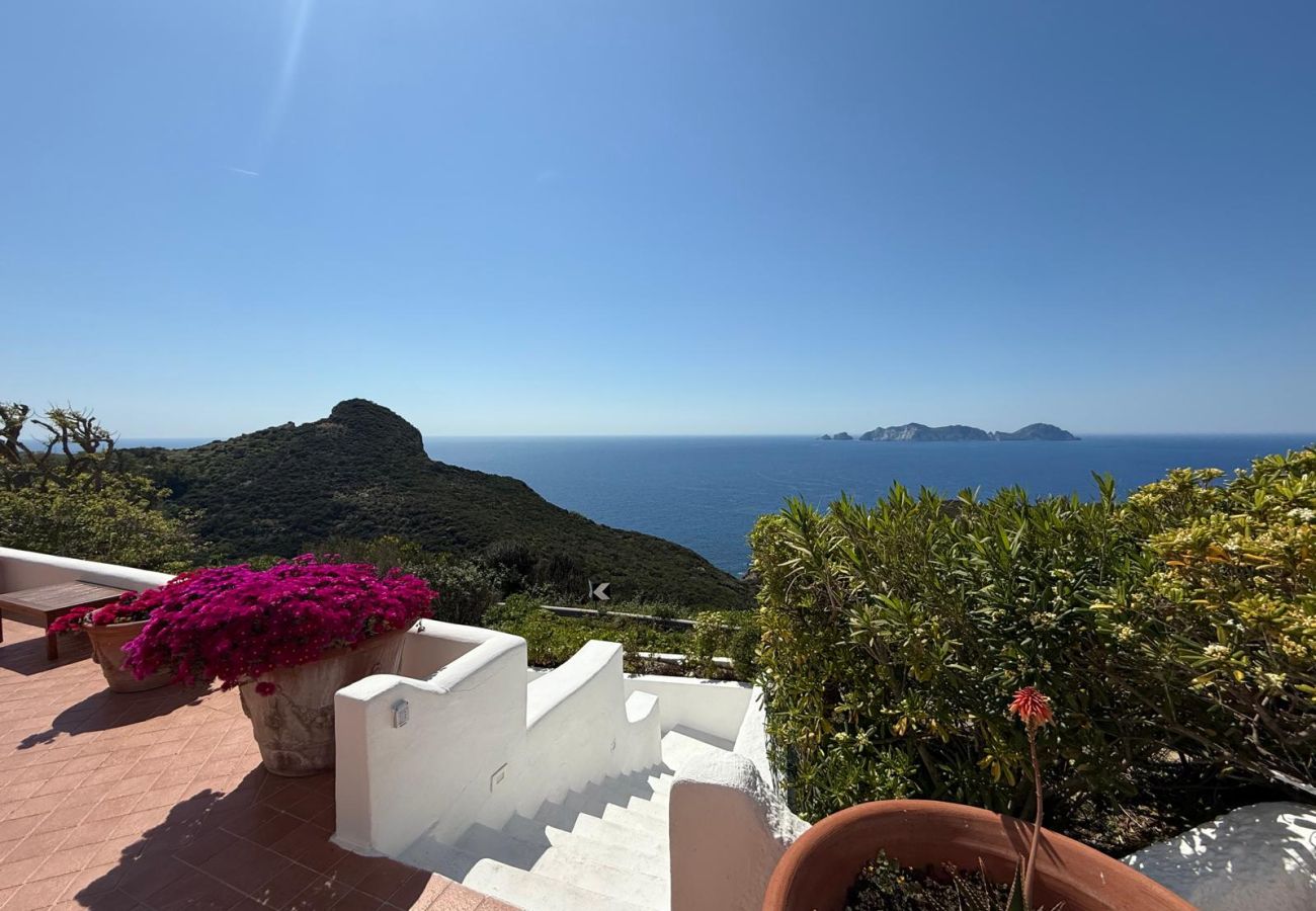 Rent by room in Ponza - B&B Il Gabbiano camera matrimoniale 03
